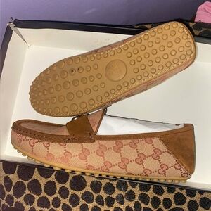 Authentic Gucci Men’s Brown GG Canvas Suede Leather Loafers